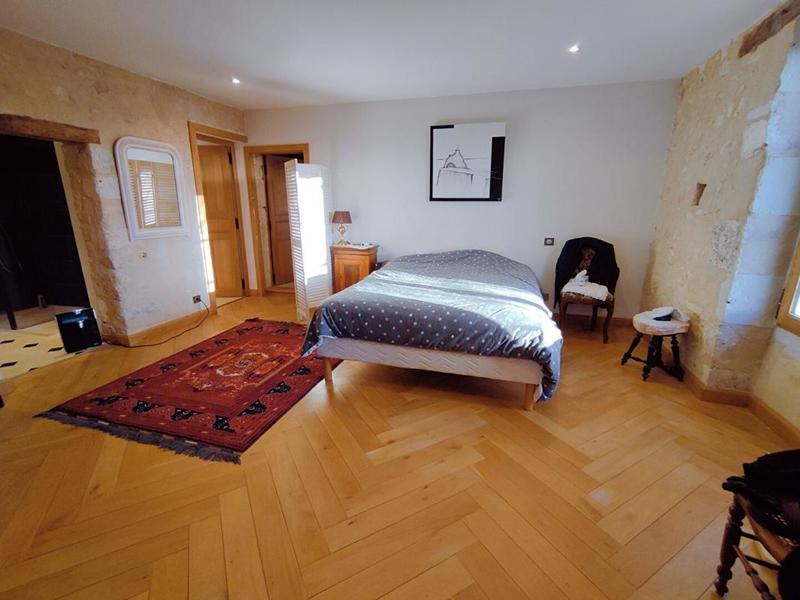 Propriété - 220 m² - 8 pièces