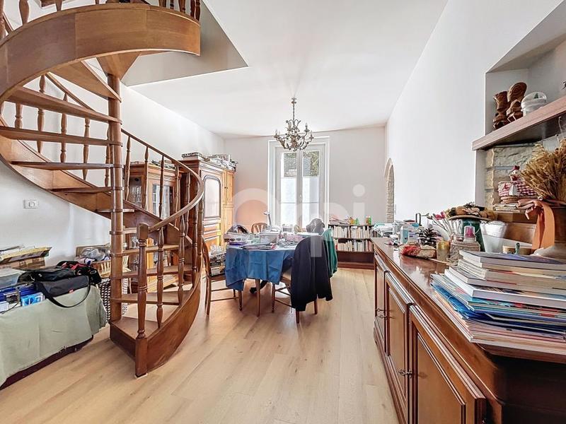 Maison - 172 m² - 6 pièces