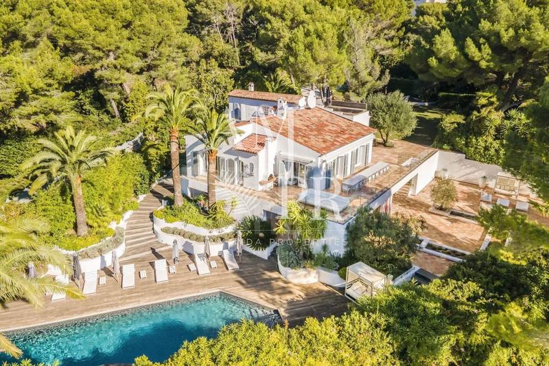 Propriété - 480 m² - 10 pièces