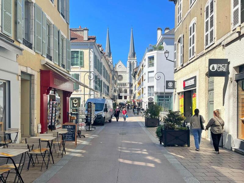 Duplex - 189 m² - 6 pièces