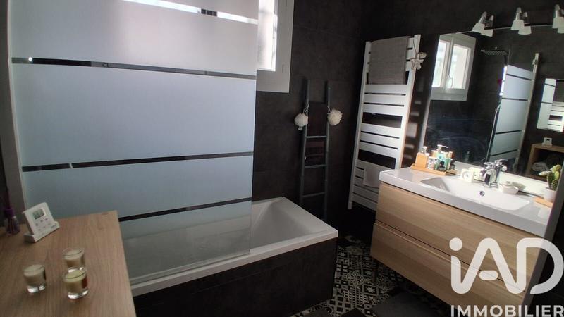 Maison - 98 m² - 5 pièces