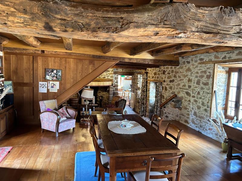 Maison - 142 m² - 6 pièces