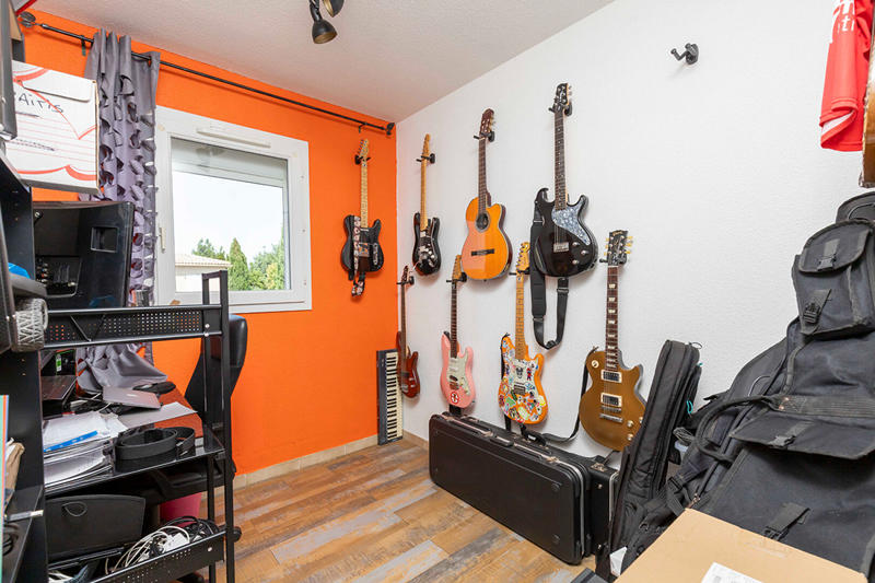 Maison - 94 m² - 5 pièces