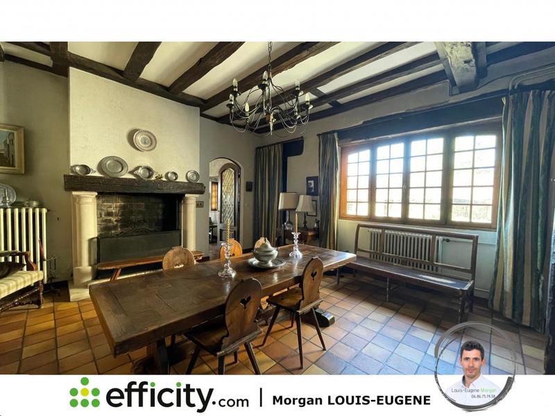 Demeure - 228 m² - 10 pièces