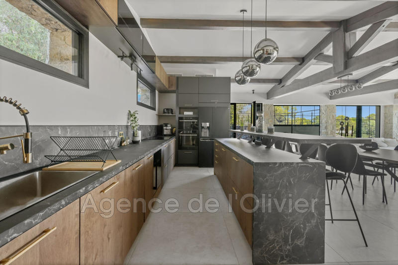 Maison en pierre - 289 m²