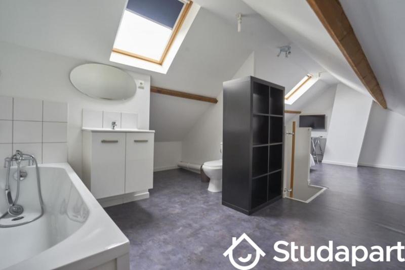 Chambre - 12 m² - 1 pièce