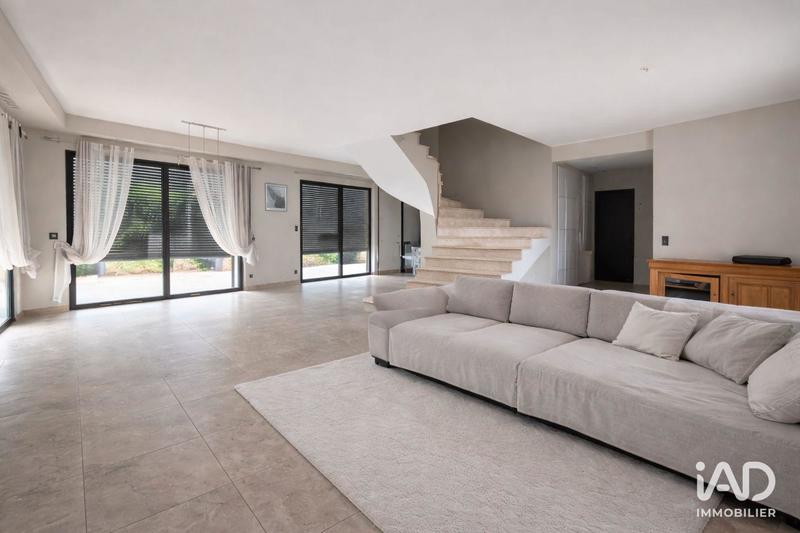 Local commercial - 555 m²