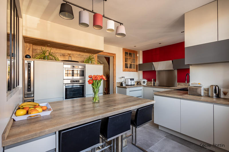 Maison ancienne - 260 m² - 8 pièces