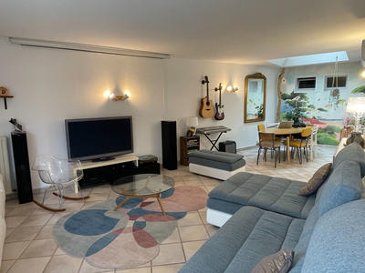 Maison - 183 m² - 7 pièces