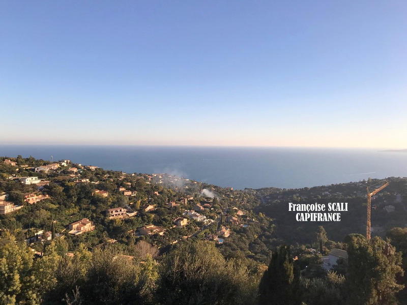 Maison - 230 m² - 6 pièces