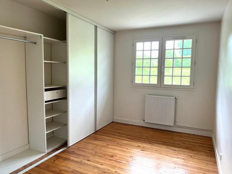 Maison - 263 m² - 9 pièces