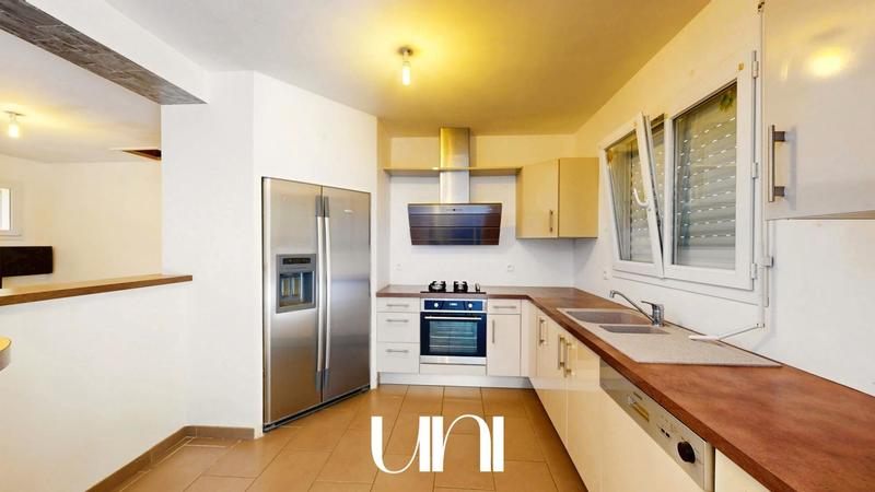 Maison - 88 m² - 3 pièces