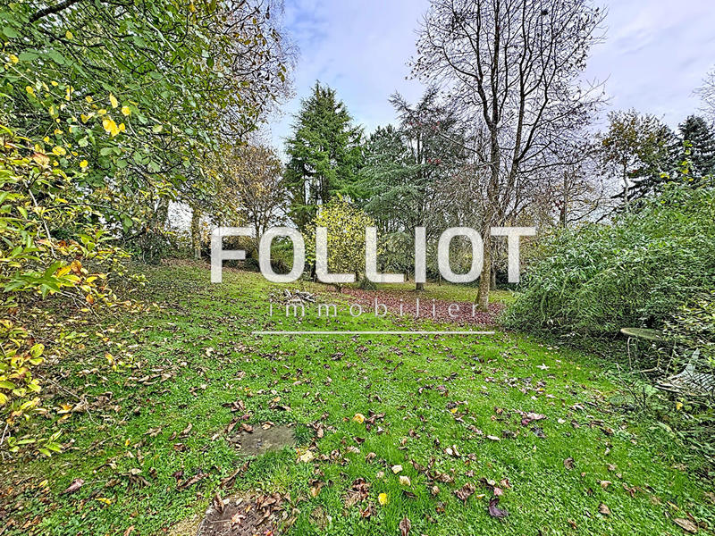 Maison - 250 m² - 8 pièces