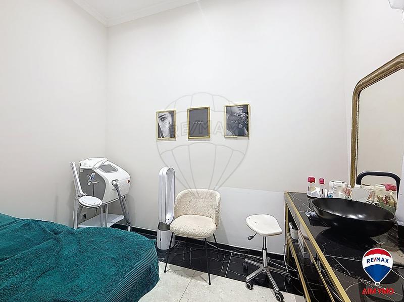 Local commercial - 44 m² - 4 pièces