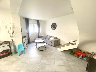 Maison - 96 m² - 5 pièces