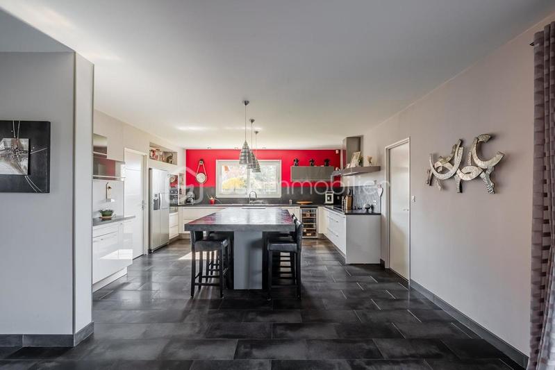 Maison - 190 m² - 7 pièces