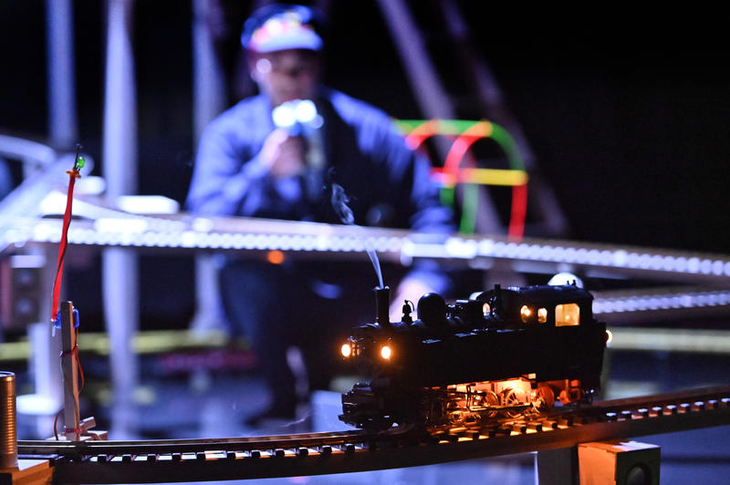 Théâtre d'objets sonores connectés - Track