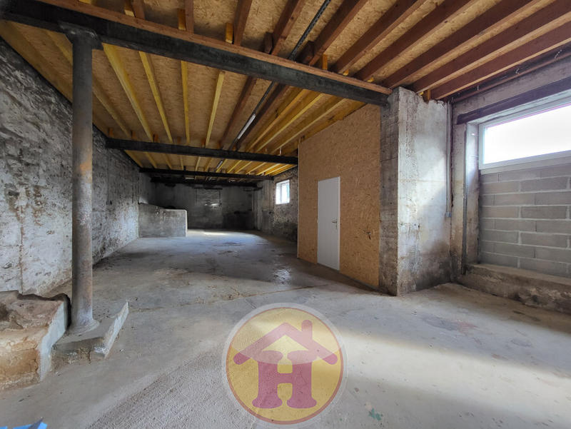 Local commercial - 260 m² - 1 pièce