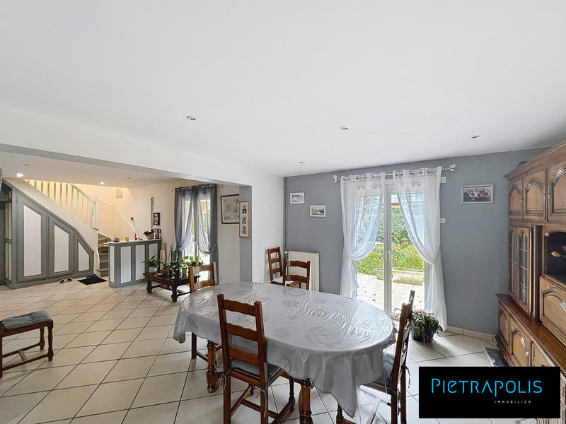 Maison - 122 m² - 5 pièces