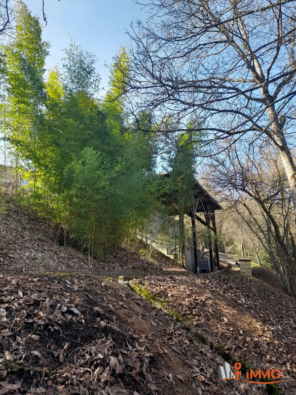 Maison - 300 m² - 8 pièces