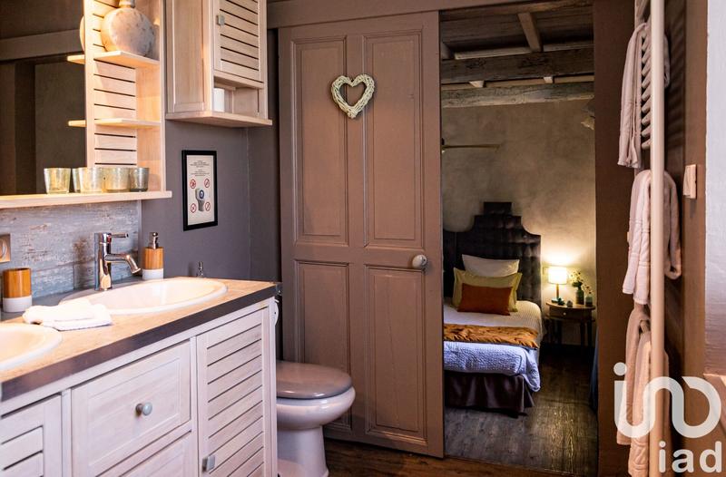 Maison - 680 m² - 18 pièces