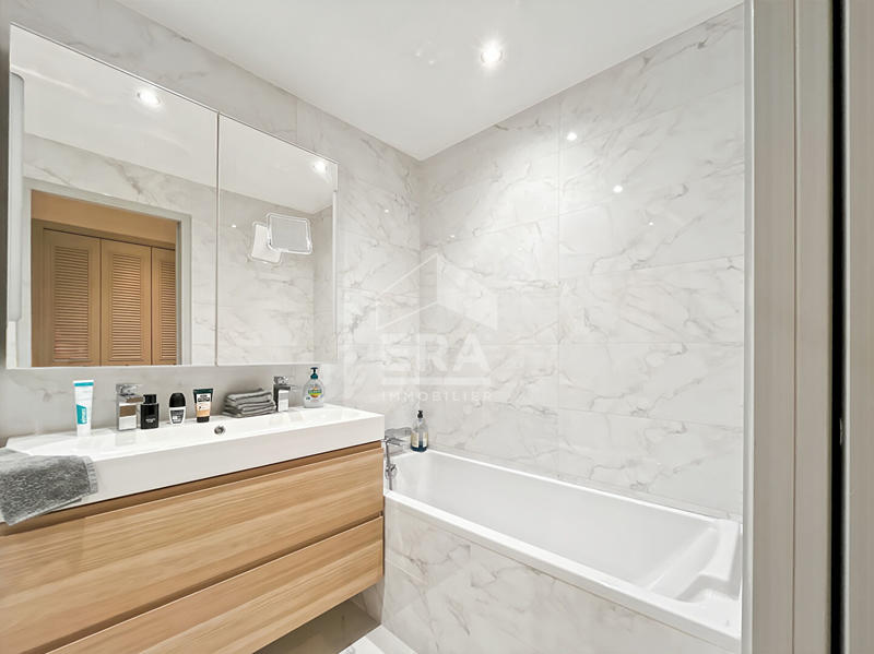 Appartement - 90 m² - 4 pièces