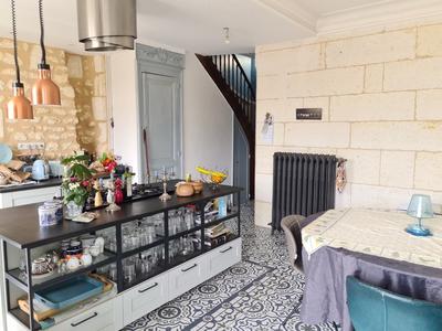 Maison - 220 m² - 6 pièces