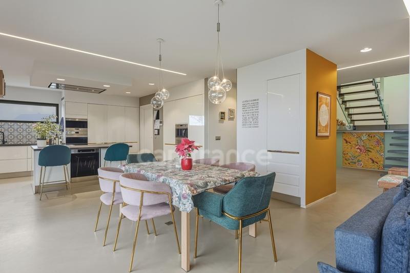 Villa - 166 m² - 7 pièces