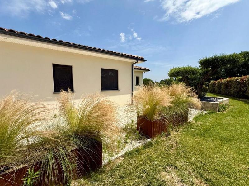 Propriété - 230 m² - 7 pièces