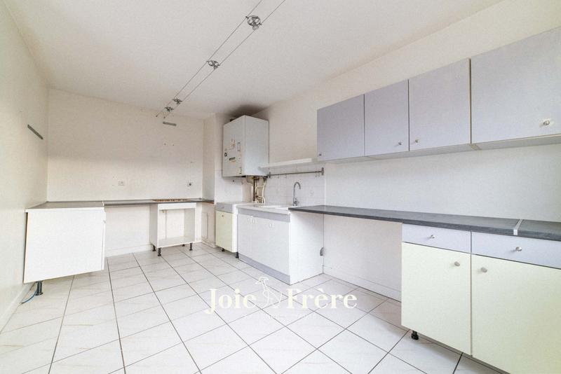 Appartement - 80 m² - 3 pièces