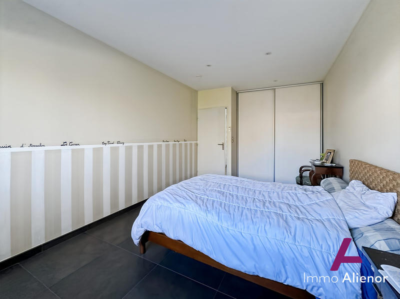 Maison contemporaine - 176 m² - 6 pièces