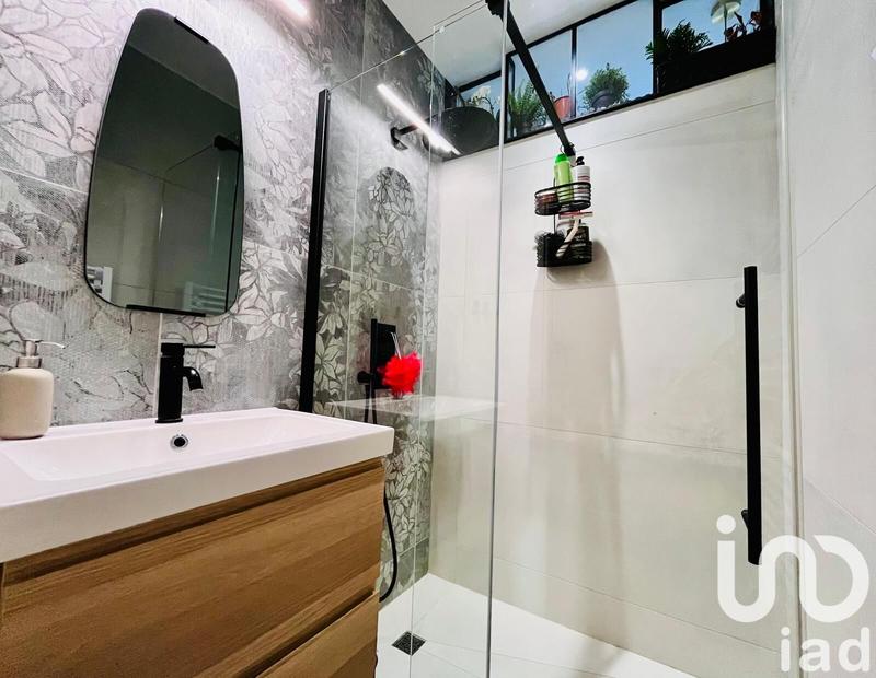 Maison - 180 m² - 7 pièces