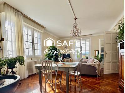 Maison - 182 m² - 7 pièces