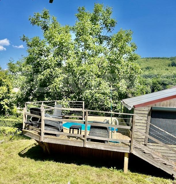 Maison - 225 m² - 8 pièces