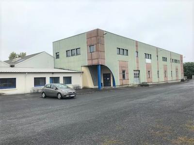 Local commercial - 4 000 m² - 20 pièces