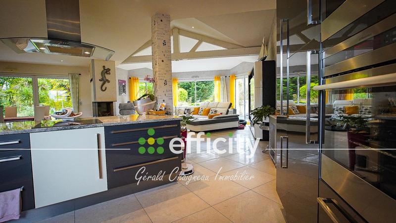 Maison - 177 m² - 6 pièces