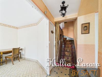 Maison - 93 m² - 4 pièces