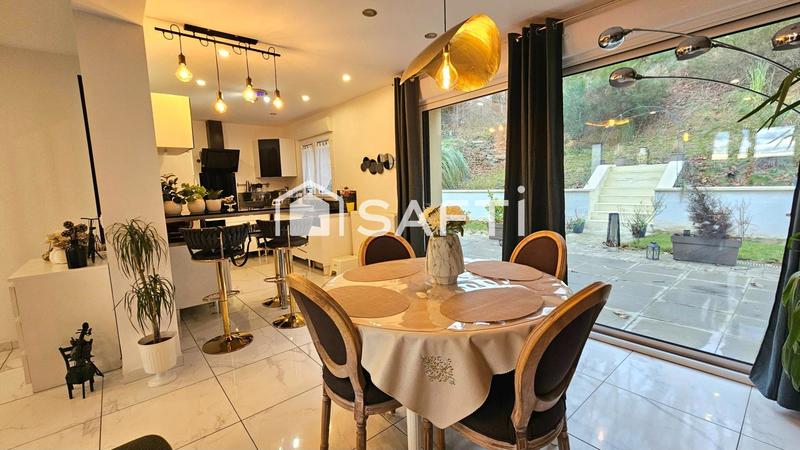 Maison - 116 m² - 6 pièces