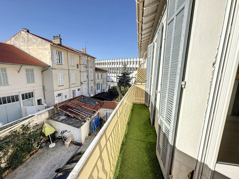 Appartement - 80 m² - 3 pièces