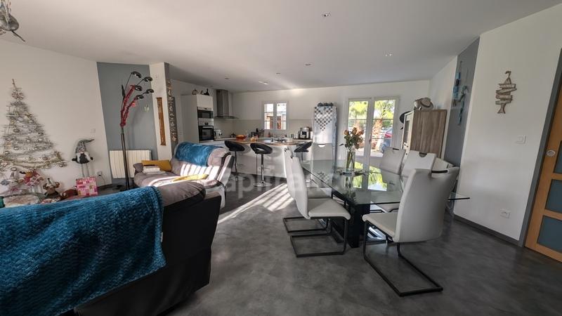 Maison - 110 m² - 4 pièces