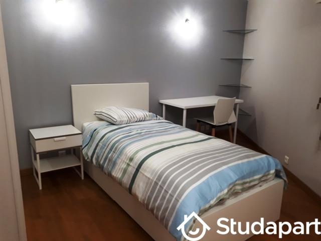 Chambre - 11 m² - 1 pièce