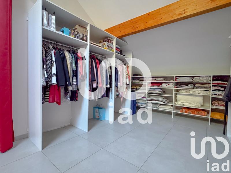 Maison - 242 m² - 6 pièces