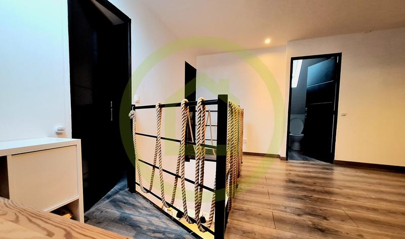 Maison de ville - 166 m² - 8 pièces