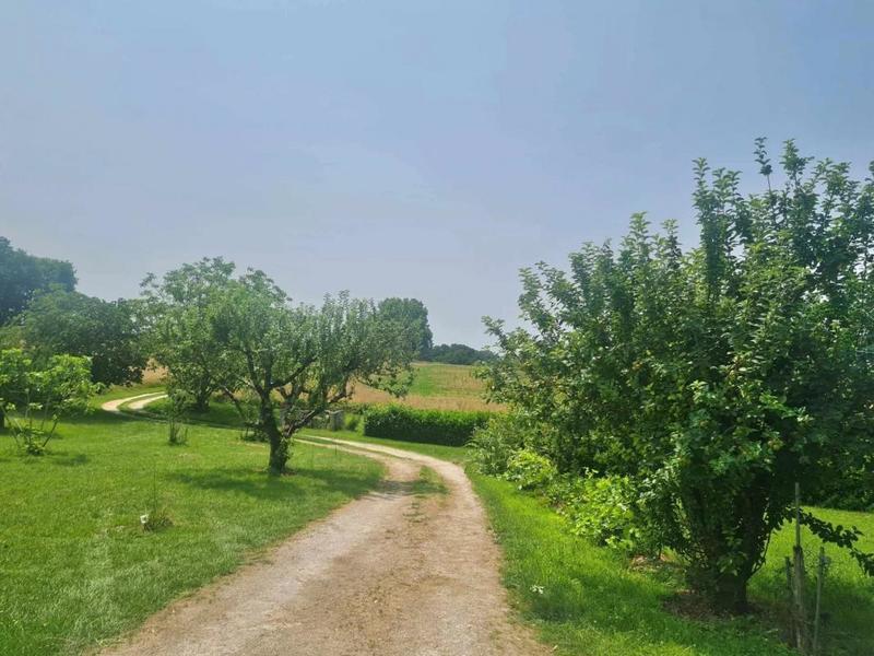 Propriété - 190 m² - 10 pièces