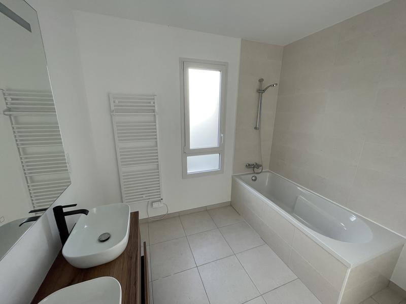 Maison contemporaine - 125 m² - 6 pièces