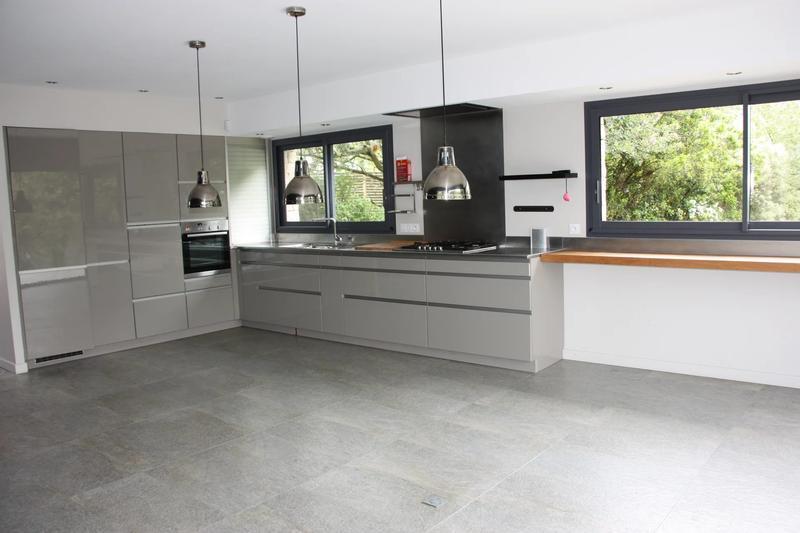 Maison - 222 m² - 11 pièces