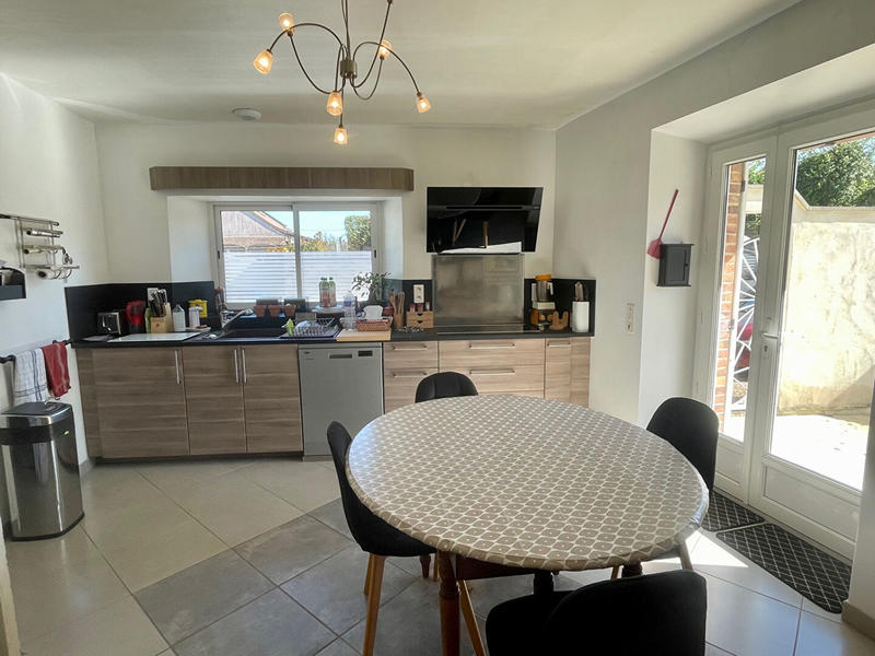 Maison - 200 m² - 8 pièces