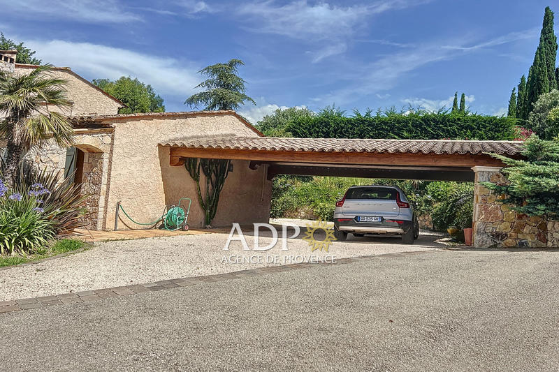 Maison - 194 m² - 6 pièces