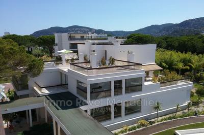 Appartement - 122 m² - 5 pièces