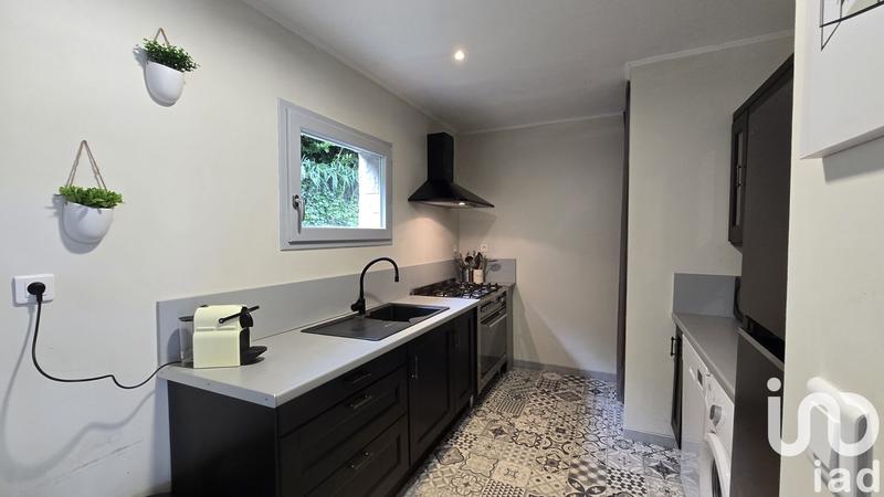 Maison - 240 m² - 8 pièces